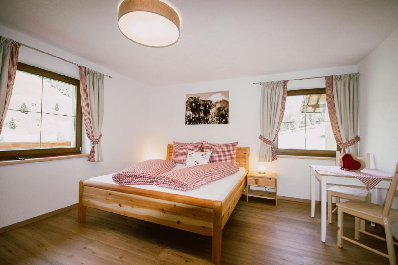 Nedererhof - Gemutliche Zimmer Mit Gemeinschaftskuche Ausserschmirn Eksteriør bilde